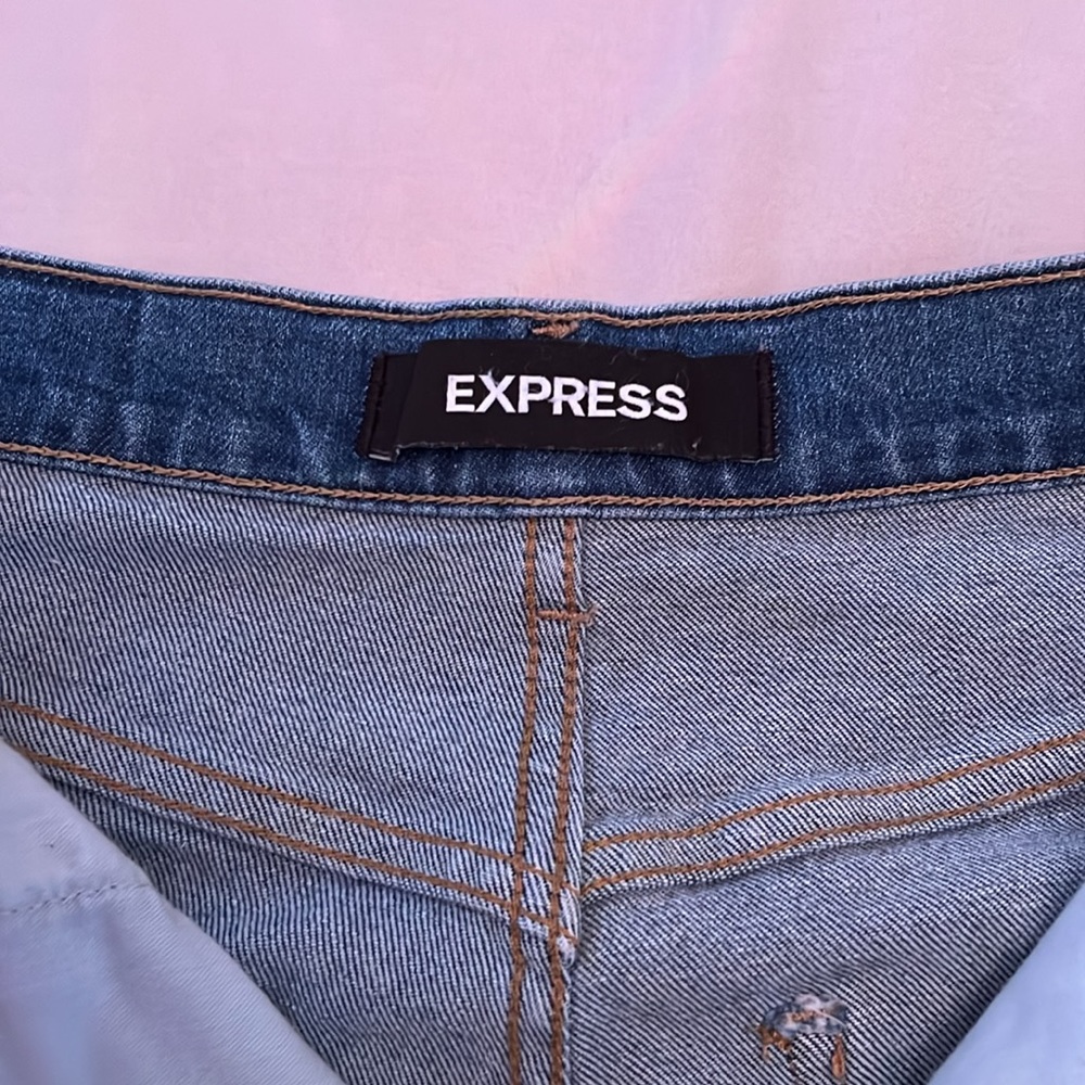 Express Jeans - Picture 3 of 5